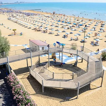 Nuovissimo E Luminoso Centro Апартаменты *